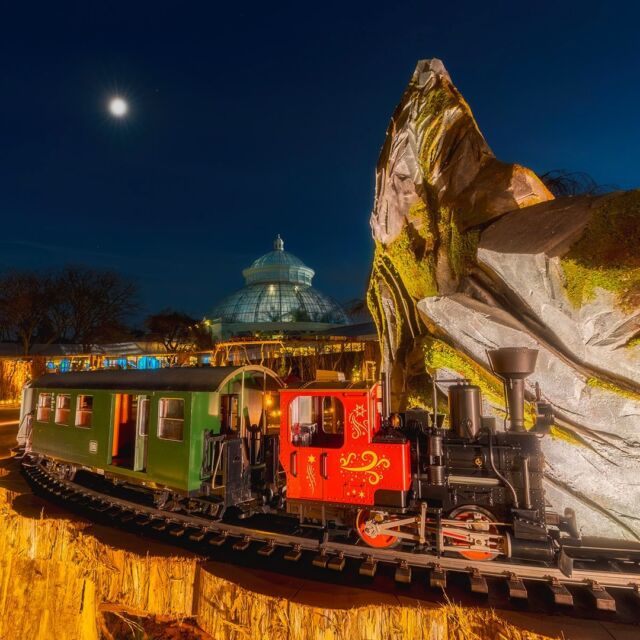 The sights and sounds of the holidays are almost here—and Holiday Train Nights are the BEST way to experience them. Join the @fever_us waitlist for your tickets now! 🎁🥂✨
 
After dark, let our roving train conductors welcome you to the Holiday Train Show, with a world of colorful lighting bringing the holiday spirit under the twinkling glass of the Haupt Conservatory. While you’re here, you can bop along to holiday classics and Christmas pop favorites sung by performers in our Locomotive Lounge. And with sweet and savory bites, spiked cider cocktails and mocktails, and hands-on gingerbread fun for purchase, the night is made complete with your favorite treats.
 
With all ages AND 21+ Holiday Train Nights on the calendar, you’ll want to bring the whole group for these truly memorable nights out in NYC. Hit the link in our bio to get your name on @fever_us’s waitlist for the October 22 ticket release!

#HolidayTrainNights #HTSNYBG